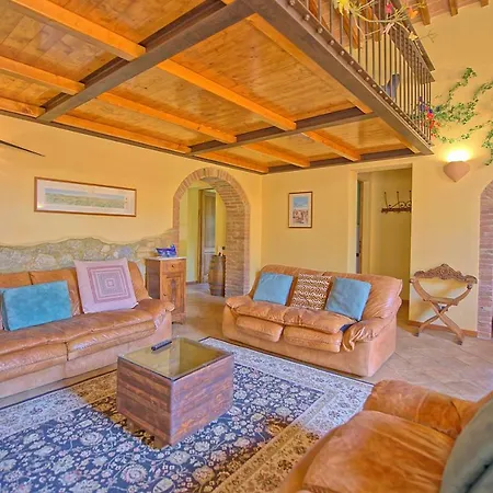 Giulia Villa